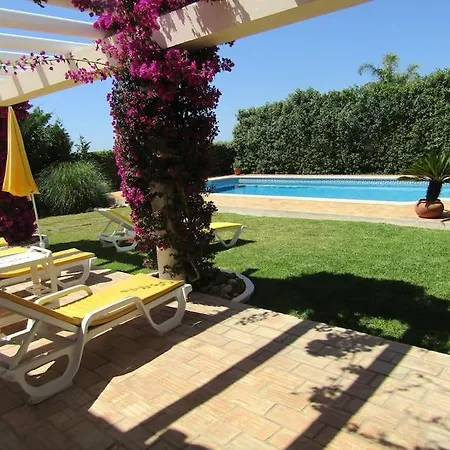 Do Farol فيلة Estômbar