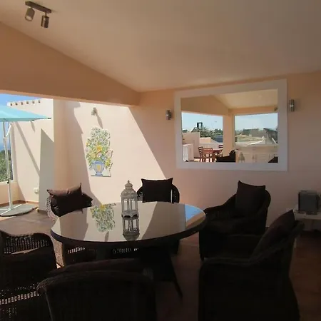 Do Farol فيلة Estômbar