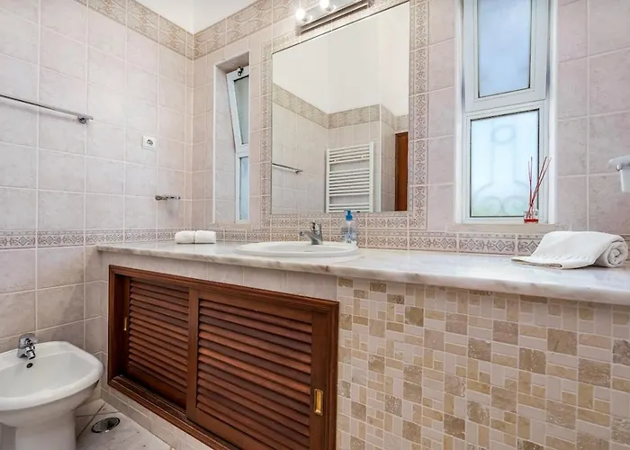 Do Farol Villa Estômbar